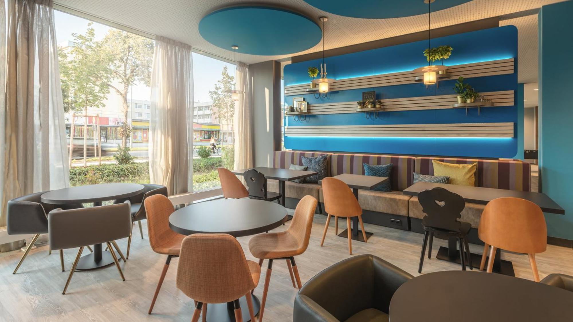 - The Niu, Brass Olympiapark By Ihg Hotel Monaco di Baviera